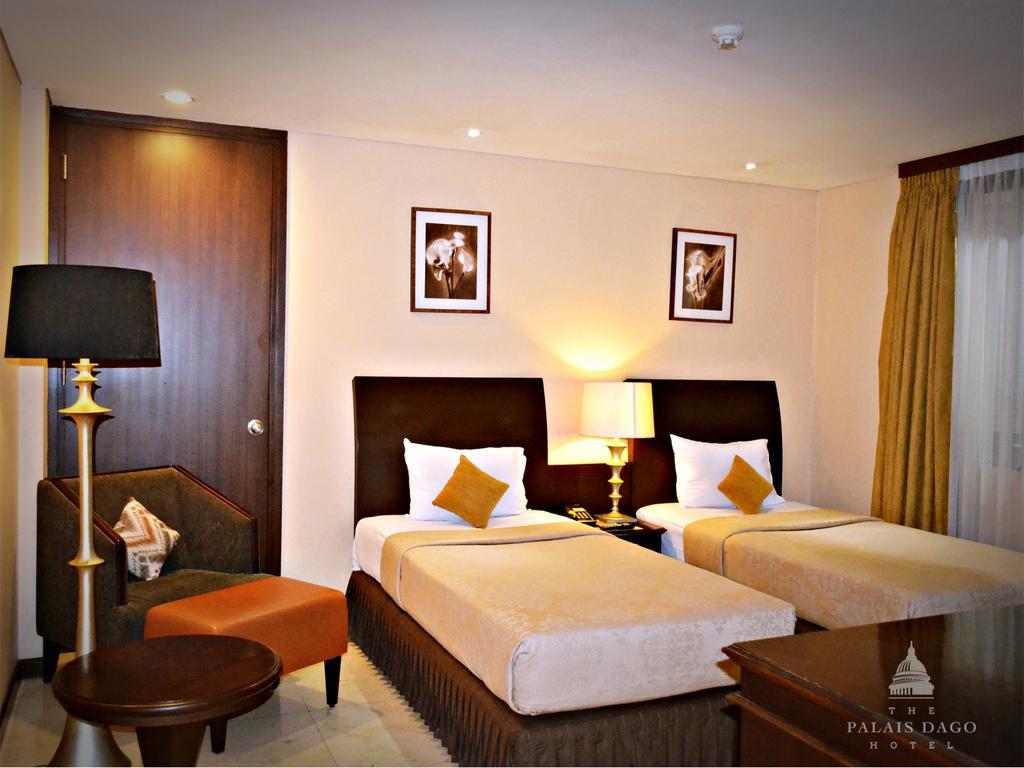 The Palais Hotel Dago Bandung Eksteriør bilde