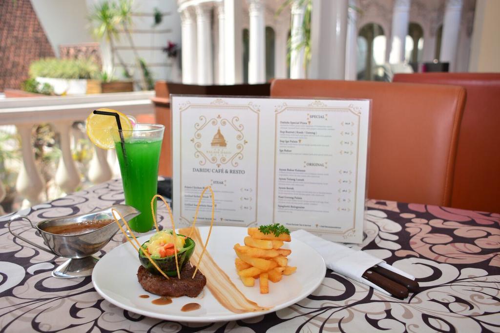 The Palais Hotel Dago Bandung Eksteriør bilde